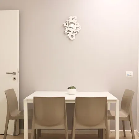 Tiny Attic, Corso Buenosaires, 6min To Duomo 3* Milano