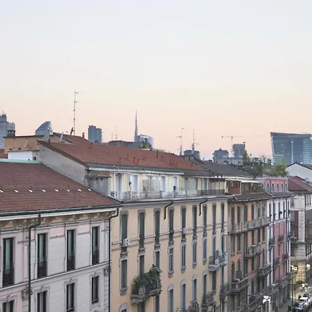Tiny Attic, Corso Buenosaires, 6min To Duomo Aparthotel