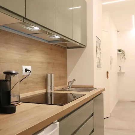 Tiny Attic, Corso Buenosaires, 6min To Duomo Μιλάνο